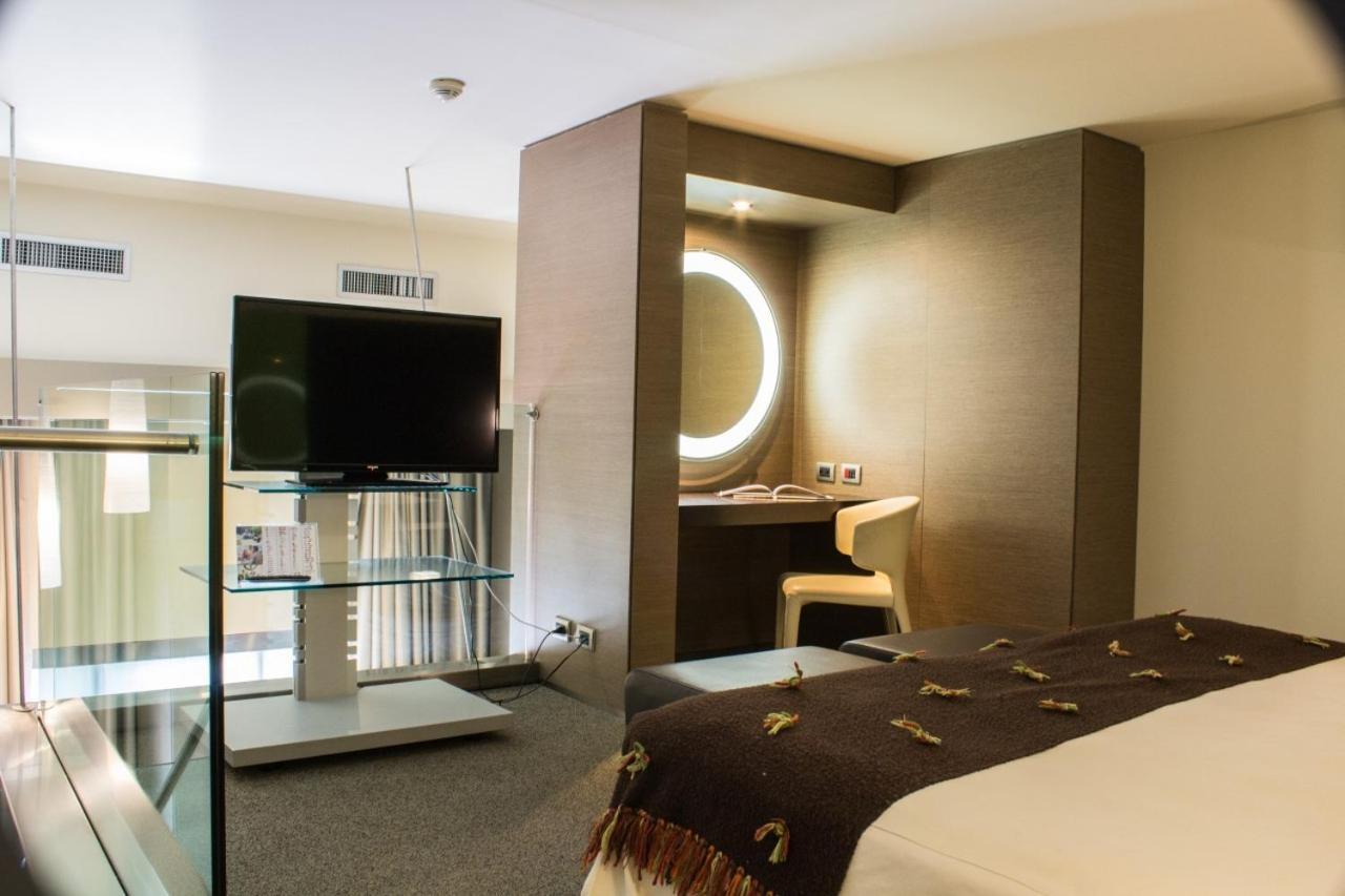 Una Hotels T Hotel Cagliari Ngoại thất bức ảnh